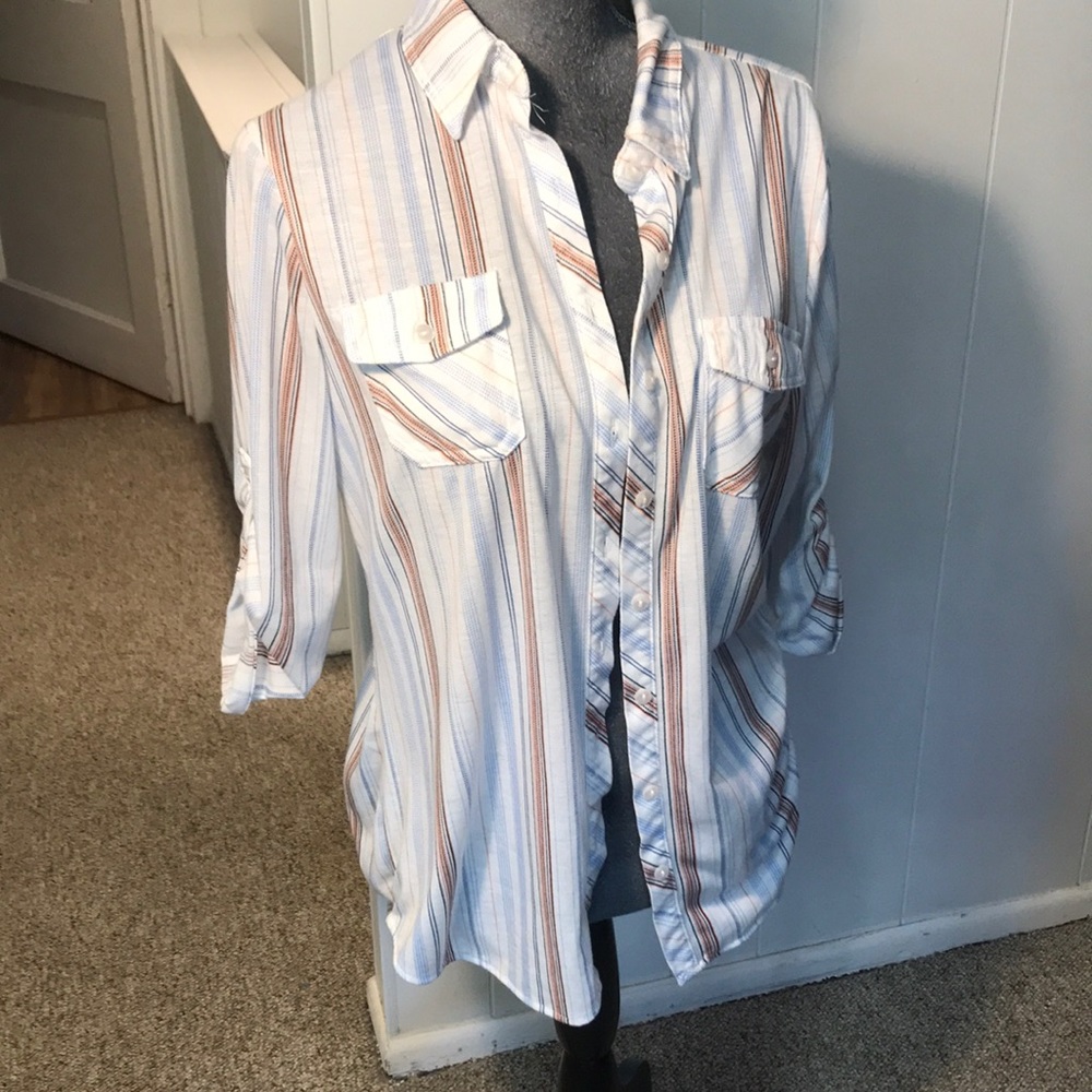 Women’s button down Eden and Olivia medium top